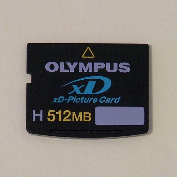 Soubor:XD card typeH 512M Olympus.JPG