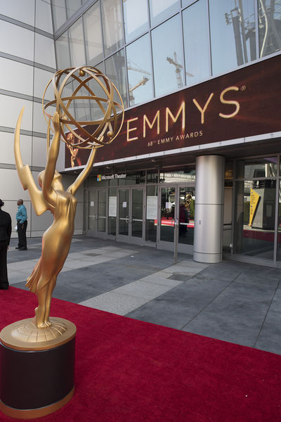 Soubor:68th Emmy Awards Flickr30p01.jpg