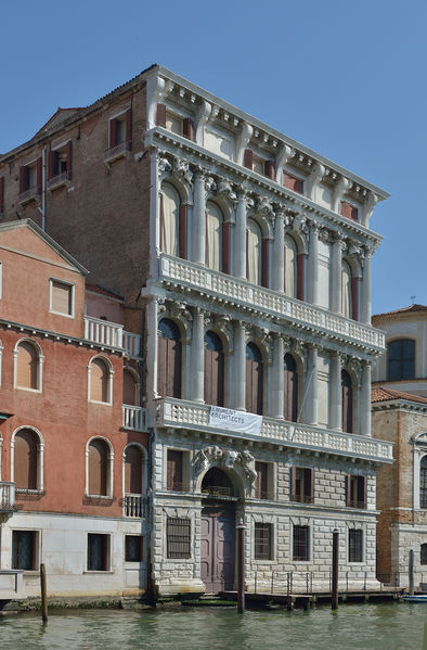 Soubor:PalazzoFlangini sul Canal Grande a Venezia.jpg