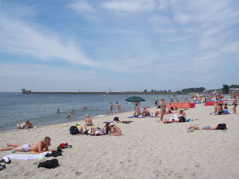 Soubor:Hel (Poland) - beach.jpg