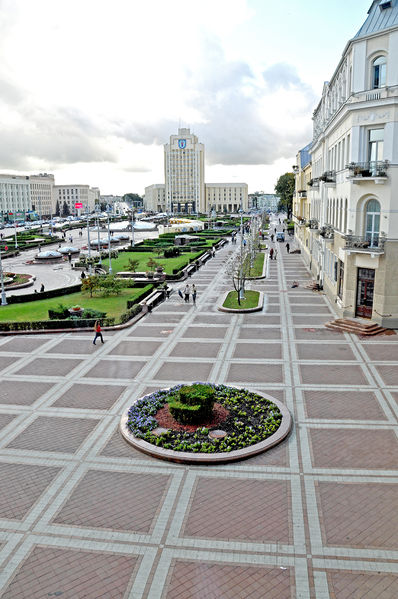 Soubor:Belarus 3891-Above the Mall-DJFlickr.jpg