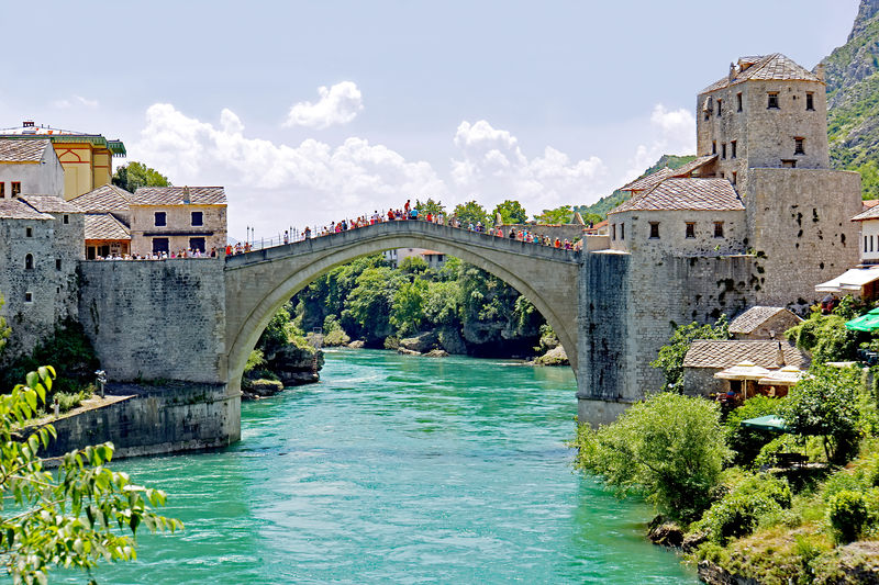 Soubor:Bosnia and Herzegovina-02232-Old Bridge-DJFlickr.jpg