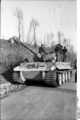 Bundesarchiv Bild 101I-310-0880-27, Italien, bei Rom, Panzer VI (Tiger I) auf Straße.jpg