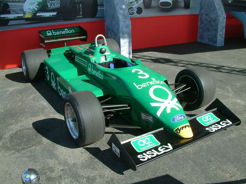 Soubor:Tyrrell 011 1983.jpg