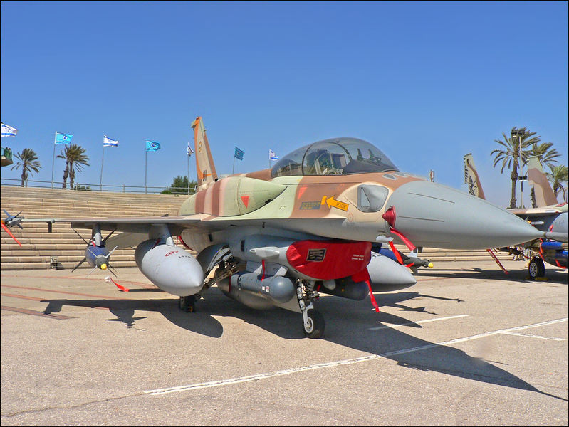 Soubor:F-16Isufa001.jpg