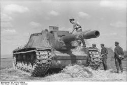 Bundesarchiv Bild 101I-154-1964-28, Russland, russischer Panzer.jpg