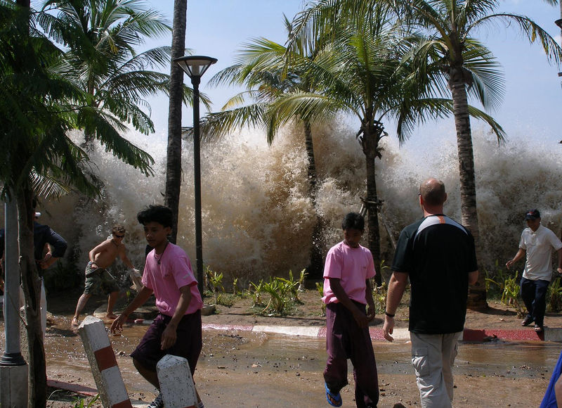 Soubor:2004-tsunami.jpg
