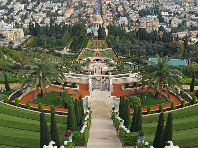 Soubor:Bahá'í gardens by David Shankbone.jpg