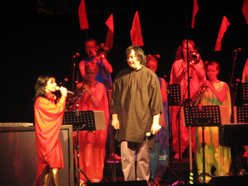 Soubor:Björk and Antony Hegarty at Radio City Music Hall 2-May-2007.jpg