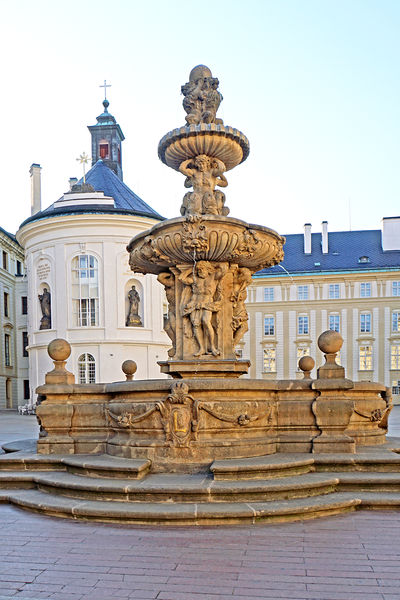 Soubor:Czech-03751-Kohl's Fountain-DJFlickr.jpg
