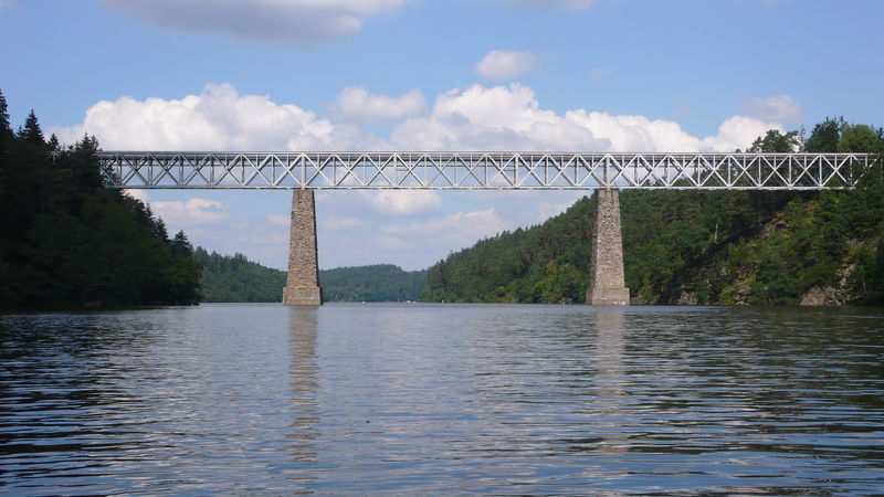 Soubor:Zeleznicni most (Jetetice).jpg