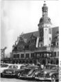 Bundesarchiv Bild 183-45000-0069, Leipzig, "Altes Rathaus", Parkplatz.jpg