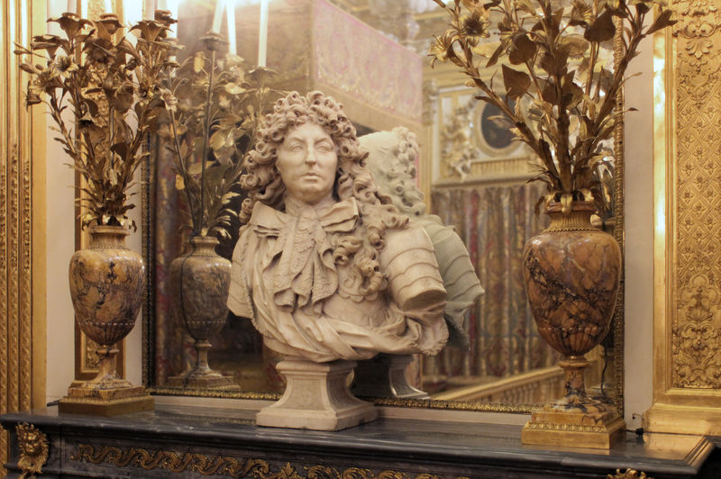 Soubor:Château de Versailles, chambre du roi, buste de Louis XIV, Antoine Coysevox, ca 1679 01.jpg