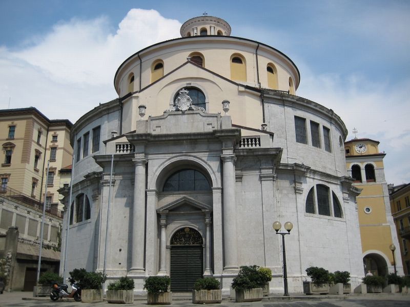 Soubor:Crkva Sv Vida Rijeka 140807.jpg