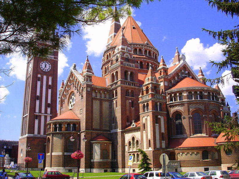 Soubor:Cathedral of Szeged2.jpg