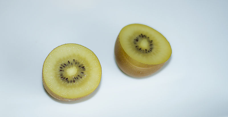 Soubor:Golden kiwifruit.jpg