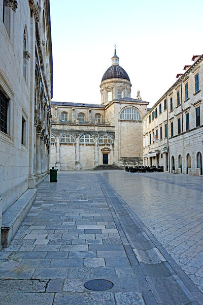 Soubor:Croatia-01581-Dubrovnik Cathedral-DJFlickr.jpg
