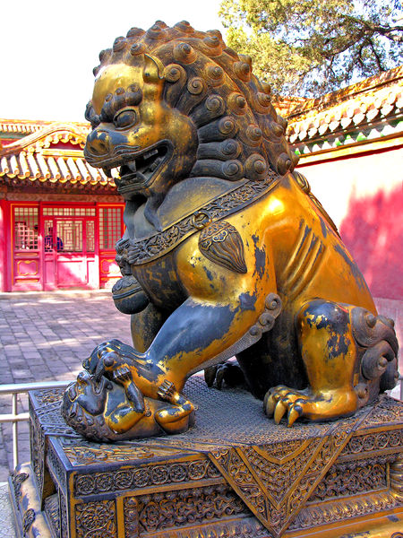 Soubor:China-6237-Lions-DJFlickr.jpg