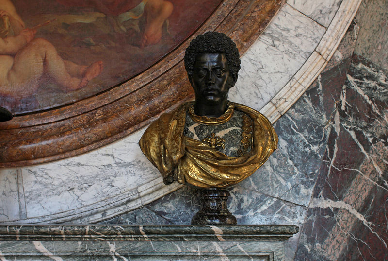 Soubor:Château de Versailles, salon de la paix, buste d'empereur romain (Héliogabal) 01.jpg