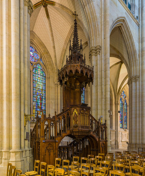 Soubor:Basilica of Saint Clotilde Pulpit, Paris, France - Diliff.jpg