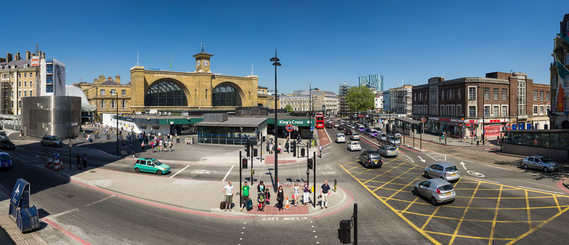 Soubor:King's Cross Station Euston Road 2012-05-27.jpg