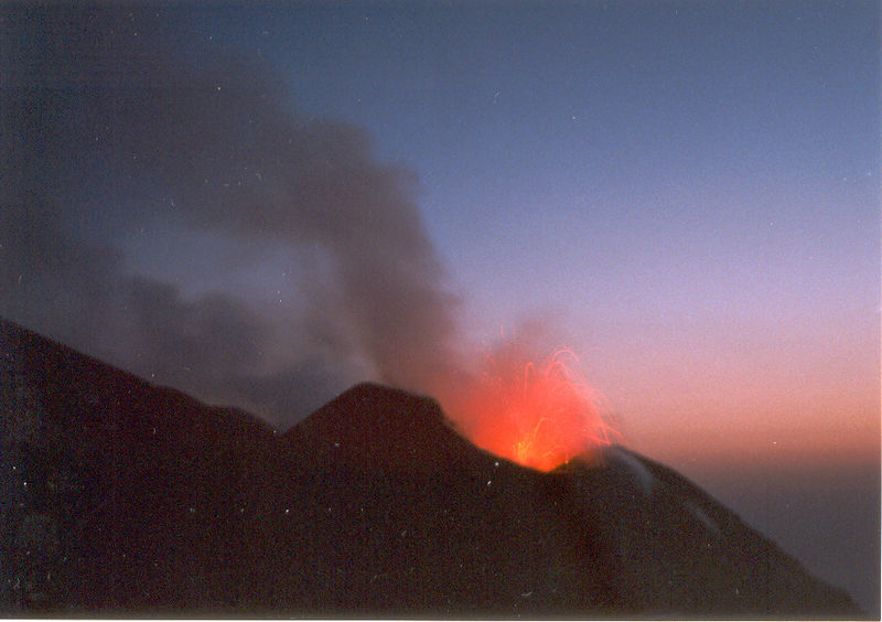 Soubor:Stromboli1998.jpg