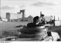 Bundesarchiv Bild 101I-218-0528-30, Russland-Süd, Soldat im Turm eines Panzers.jpg
