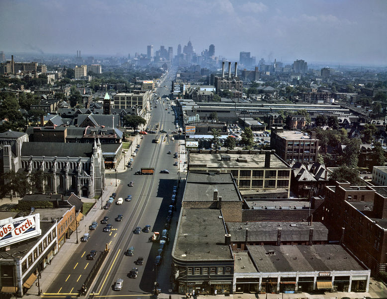 Soubor:Woodward Ave Detroit 1942.jpg