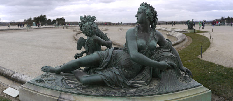 Soubor:Le Loiret - Statues du Parterre d'Eau - Château de Versailles - P1050373-P1050377.jpg