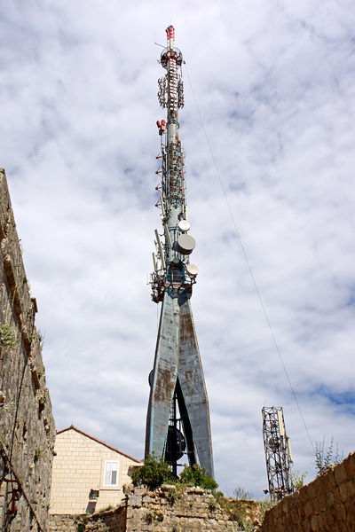 Soubor:Croatia-01736-Communications Tower at Fort Imperial-DJFlickr.jpg