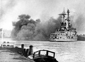 Schleswig Holstein firing Gdynia 13.09.1939.jpg