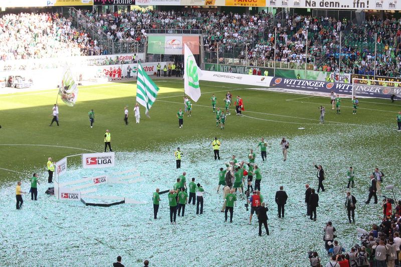 Soubor:Wolfsburg celebration 2009 2.jpg