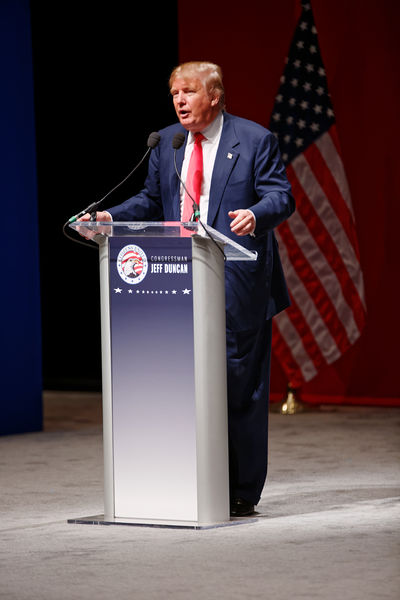 Soubor:Donald Trump Sr. at Citizens United Freedom Summit in Greenville South Carolina May 2015 by Michael Vadon 08.jpg