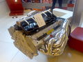 F1 2000 motore esposto al FERRARI STORE di MILANO (trequarti anteriore dx).jpg