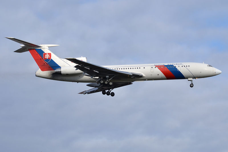 Soubor:Slovak Government Flying Service, OM-BYO, Tupolev Tu-154M Lux (22315632665).jpg