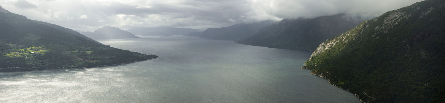 Panorama fjordu