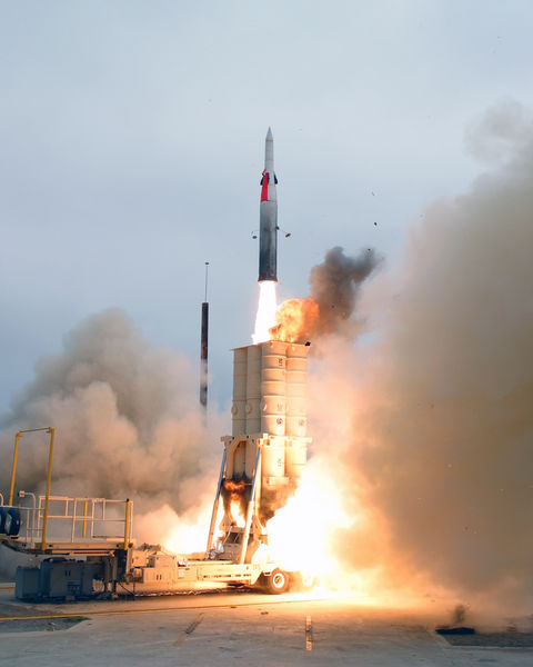 Soubor:Arrow anti-ballistic missile launch.jpg