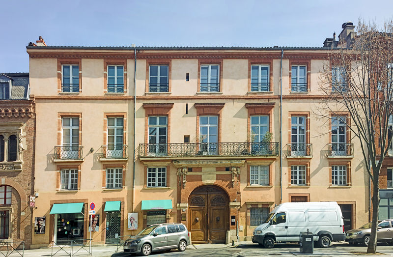 Soubor:Hôtel de Puymaurin Toulouse.jpg