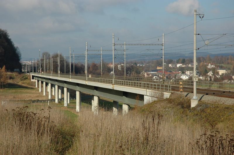 Soubor:Viadukt Dlouha Trebova.jpg