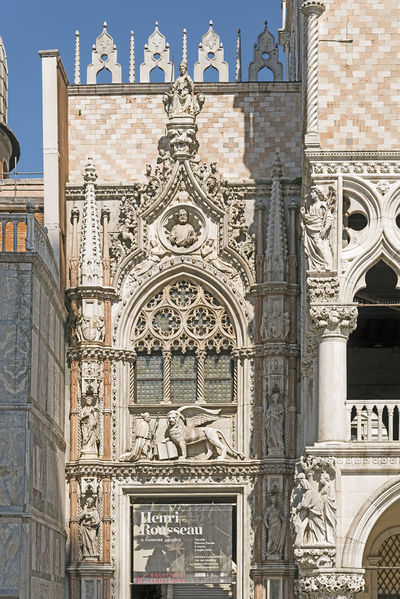 Soubor:Palazzo Ducale (Venice) - Porta della carta.jpg