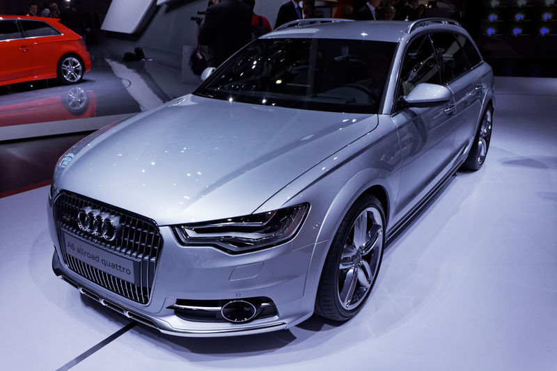Soubor:Audi - A6 - Mondial de l'Automobile de Paris 2012 - 202.jpg