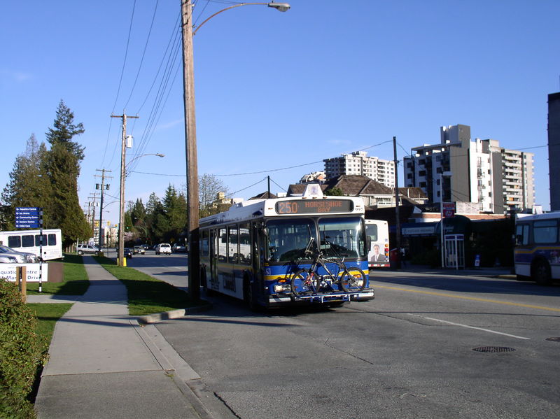 Soubor:West Vancouver Blue Bus.jpg