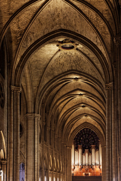 Soubor:Notre-Dame de Paris - La voute de la nef - 001.jpg