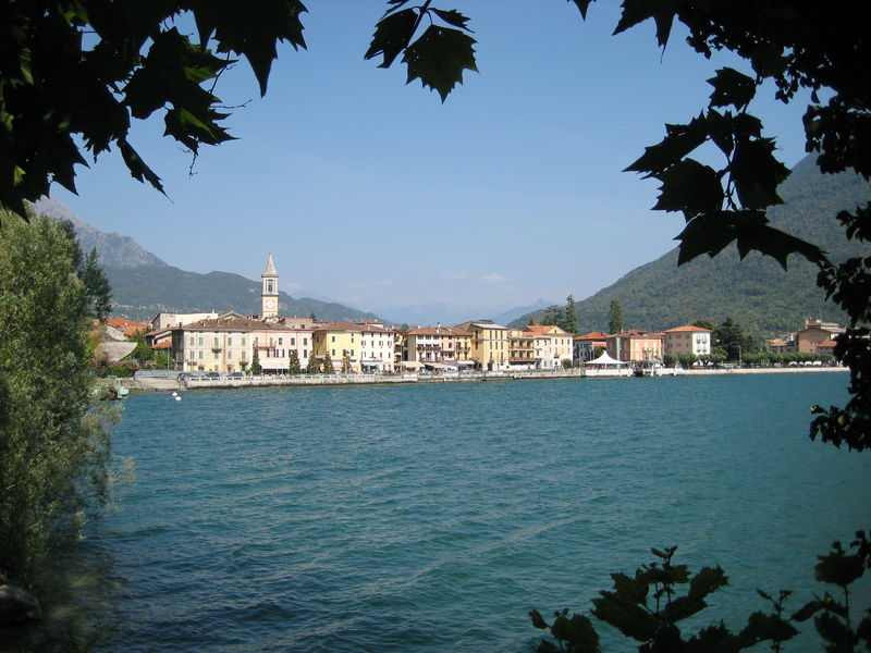 Soubor:Porlezza Lago di Lugano.jpg