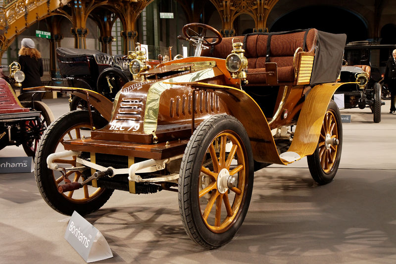 Soubor:110 ans de l'automobile au Grand Palais - Darracq 9 CV Tonneau - 1902 - 002.jpg