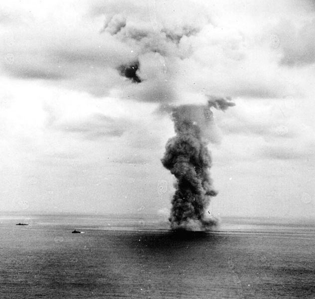Soubor:Explosion of the battleship Yamato.jpg