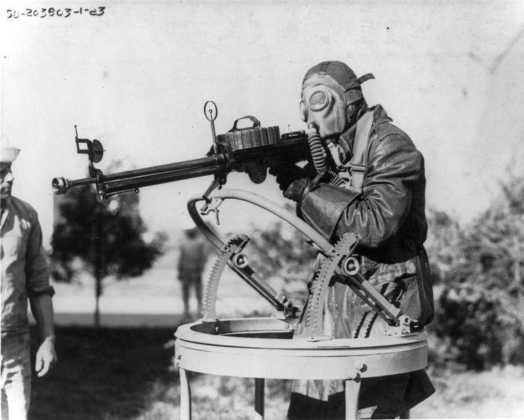 Soubor:Gunnery training, NAS San Diego-1923-SDASM-Flickr.jpg