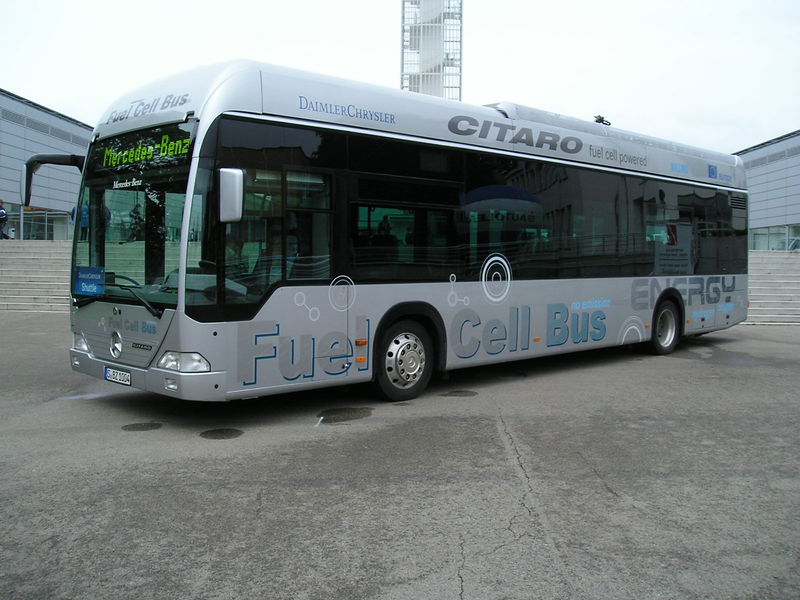 Soubor:Fuel cell bus in Brno.JPG