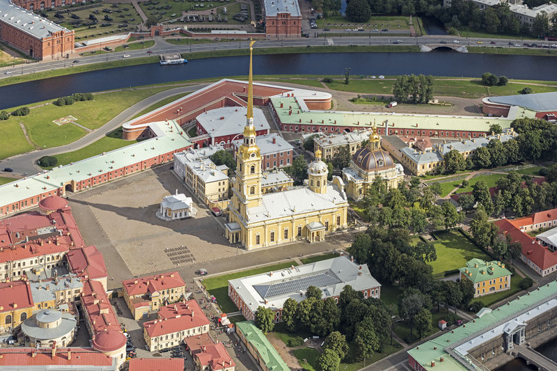 Soubor:RUS-2016-Aerial-SPB-Peter and Paul Cathedral.jpg