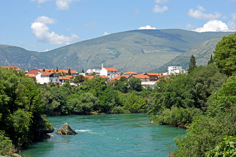 Soubor:Bosnia and Herzegovina-02222-Neretva River-DJFlickr.jpg